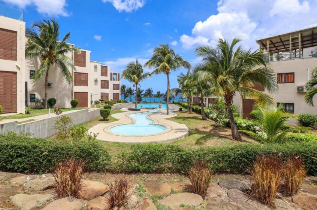 Magnificent Sea-View Apartment Flic-en-Flacq Exterior foto